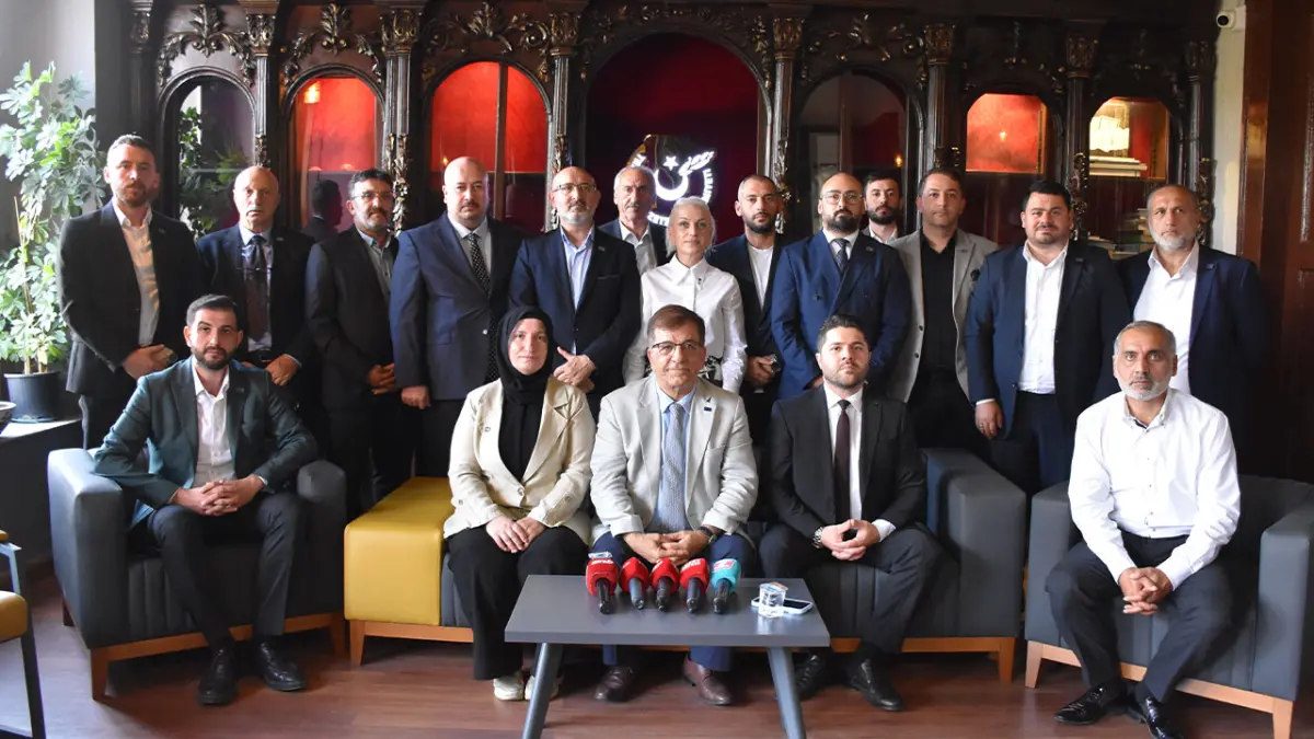 Anahtar Parti Genel Başkan Yardımcısı Yalçın Trabzon’da gazetecilerle buluştu