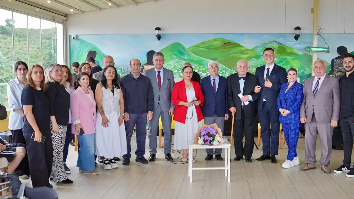 Atatürk’ün sevdiği şarkılar Trabzon Köşk Huzurevi’nde yankılandı