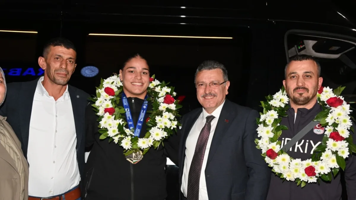 Avrupa Şampiyonu Havvanur Kethüda trabzon’da coşkuyla karşılandı