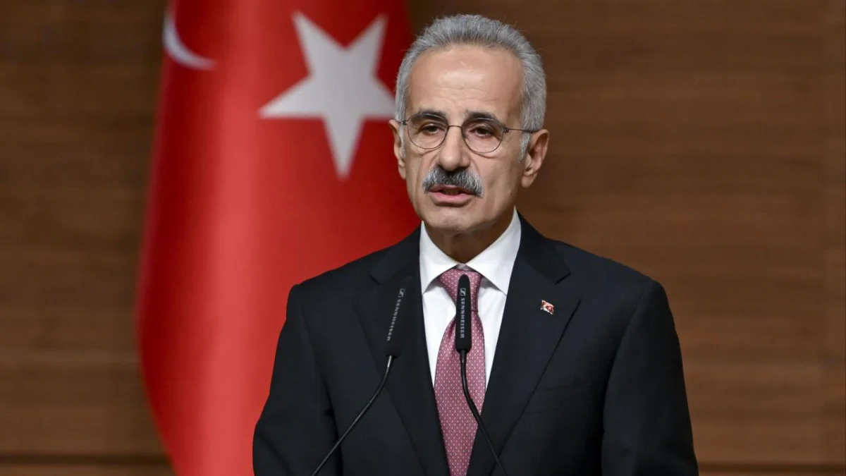 Bakan Uraloğlu Trabzon’a geliyor! Raylı sistem için tarihi gün