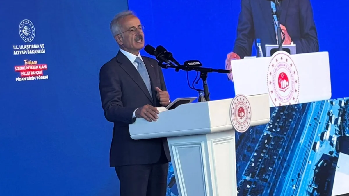 Bakan Uraloğlu Trabzon'da müjdeleri peş peşe verdi!