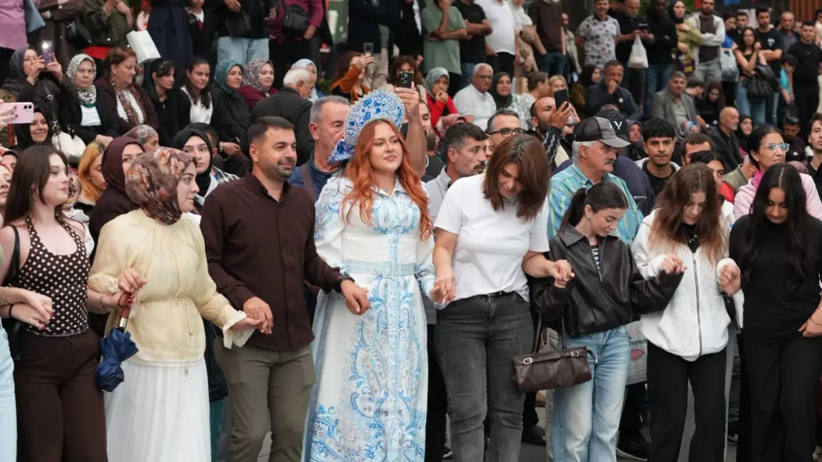 Batagov’un eşinden Trabzon’da Rusya tepkisi