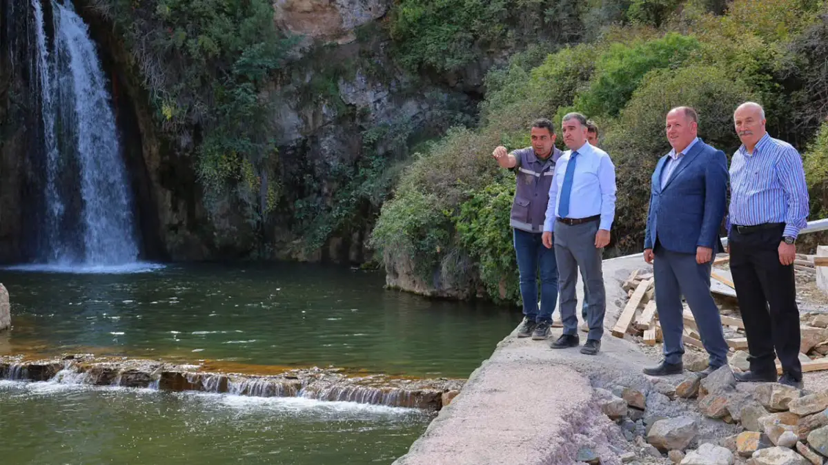 Bayburt Sırakayalar Şelalesi’nde çalışmalar hız kesmeden sürüyor