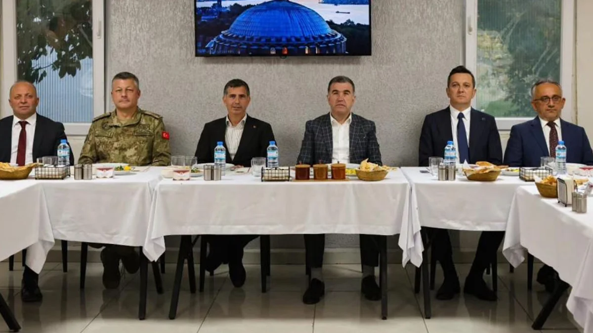 Bayburt’ta görev değişimi öncesi veda yemeği düzenlendi
