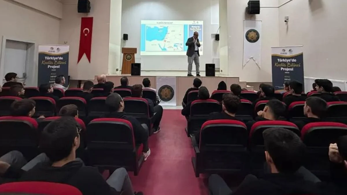 Bayburt’ta öğrencilere Kudüs ve Mescid-i Aksa anlatıldı