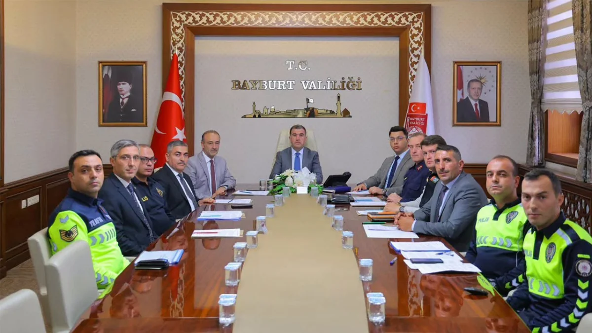 Bayburt’ta trafik ve ulaşım sorunları masaya yatırıldı