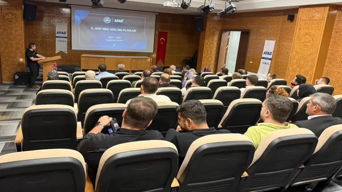 Bayburt’ta afet risklerine karşı yol haritası değerlendirildi