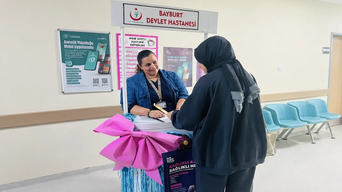 Bayburt’ta anne adaylarına gebe okulu ve mobil uygulama tanıtıldı
