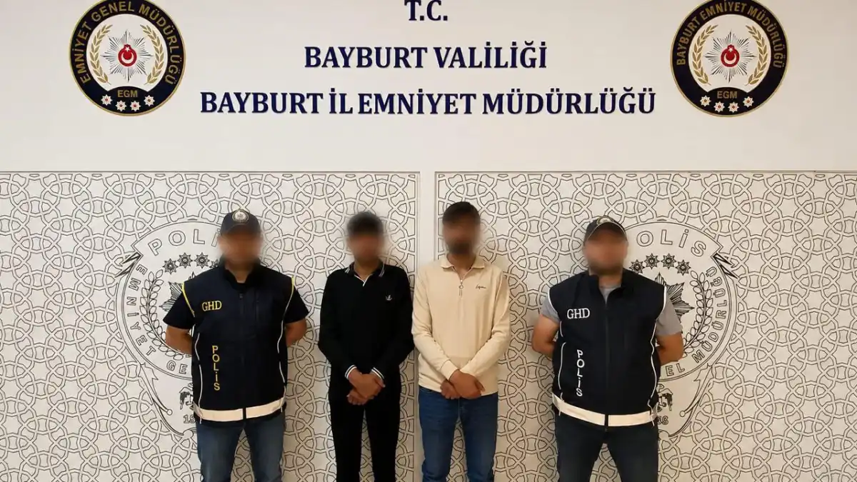 Bayburt’ta sahte belge kullanan 2 düzensiz göçmen yakalandı