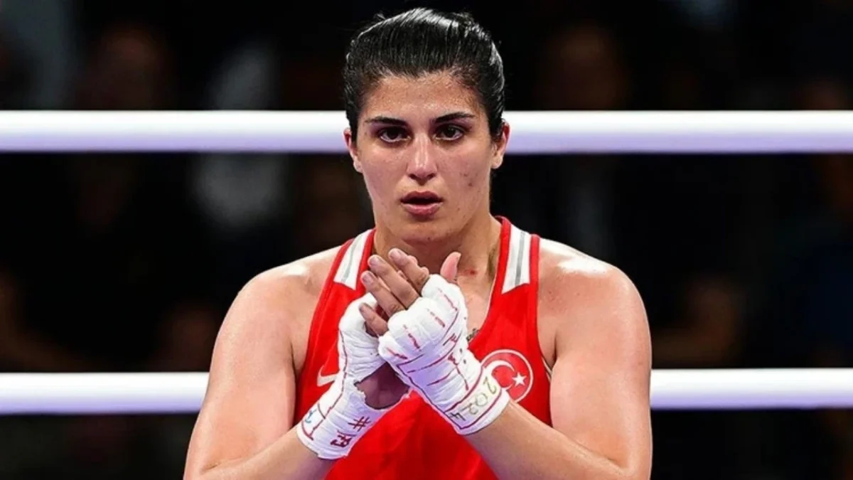 Cumhurbaşkanı Erdoğan Kabine Toplantısı sonrası Trabzonlu sporcuyu tebrik etti