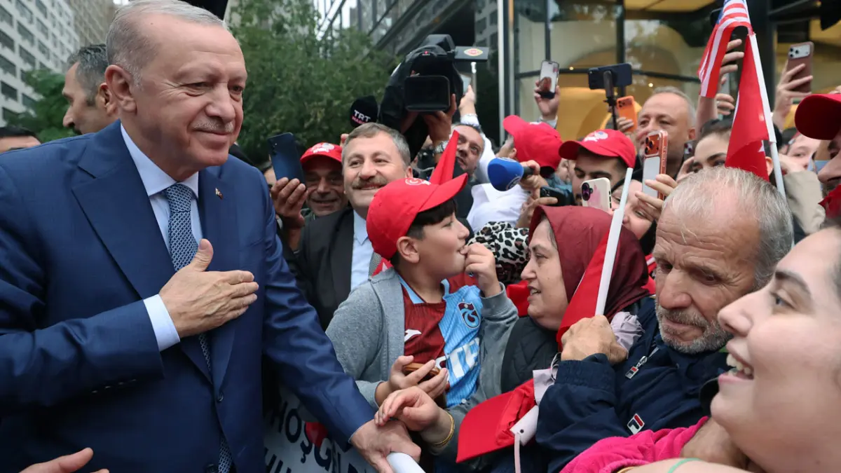 Cumhurbaşkanı Erdoğan’ı New York’ta Trabzonspor formalı çocuk karşıladı