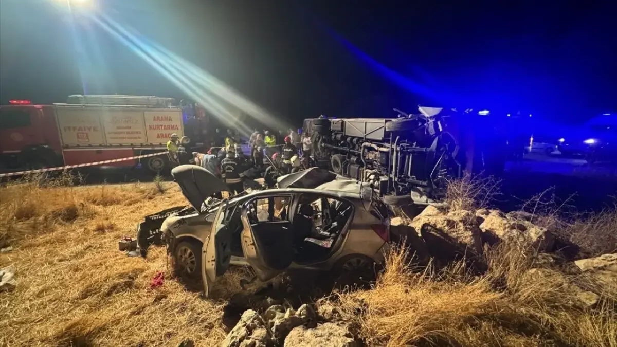 Gaziantep’te feci kaza! yolcu Minibüsü ile otomobil çarpıştı: 5 ölü