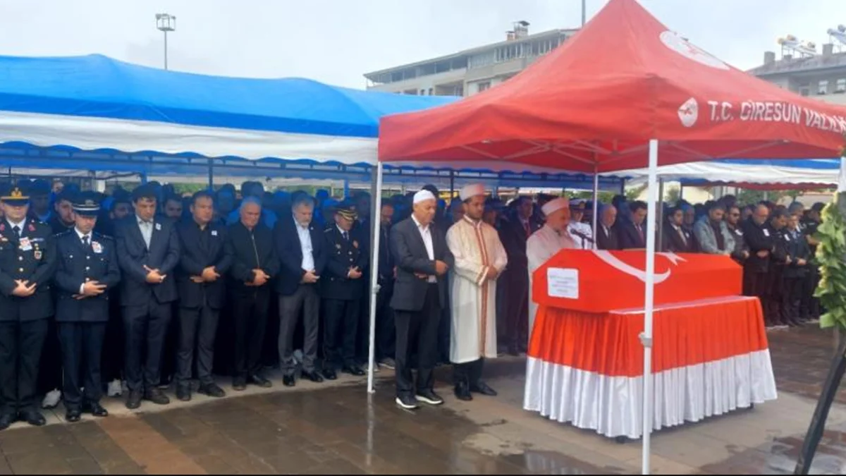 Kırıkkale’de şehit olan polis memuru Giresun’da son yolculuğuna uğurlandı