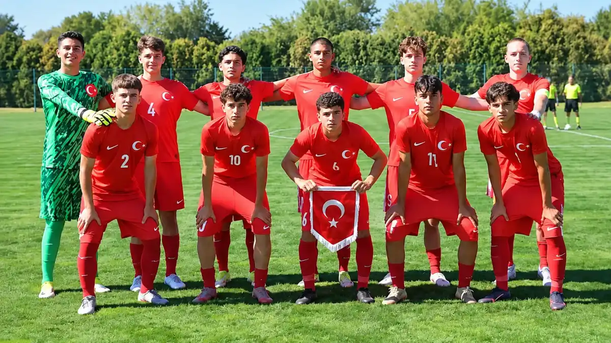 Milli Takım Rusya’yı devirdi! Trabzonspor’un gençleri sahne aldı