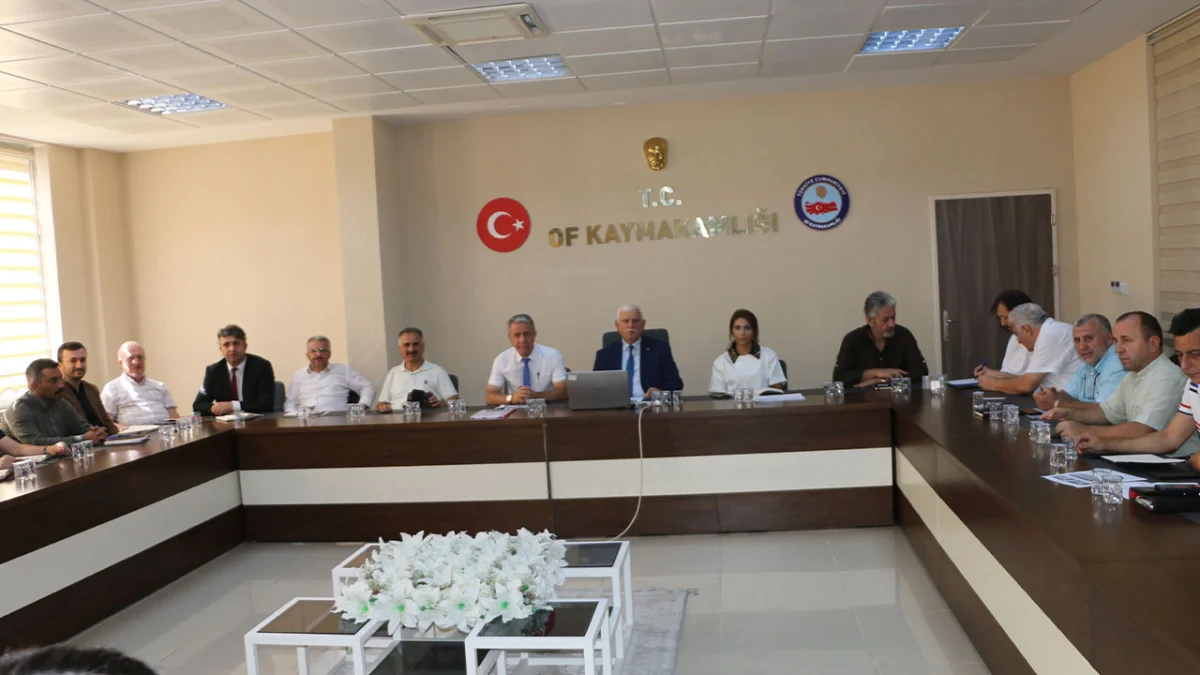 Of’ta yeni eğitim yılı öncesi okul yöneticileri bir araya geldi