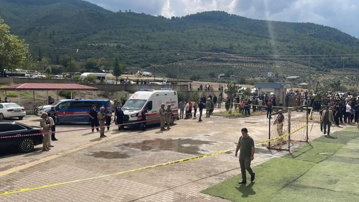 Okul bahçesinde korku dolu anlar: Silahla vurulan öğretmenden acı haber