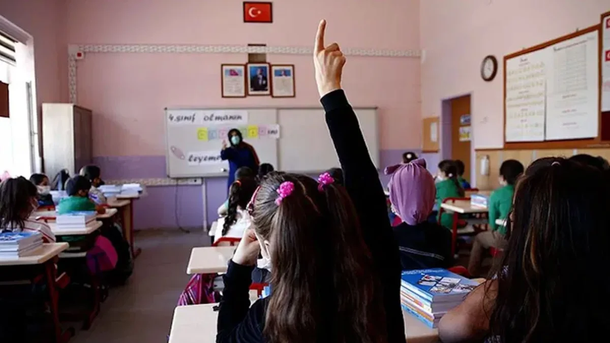 Okullar ne zaman açılacak, bugün açıldı mı? 2026-2027 MEB tatil takvimi