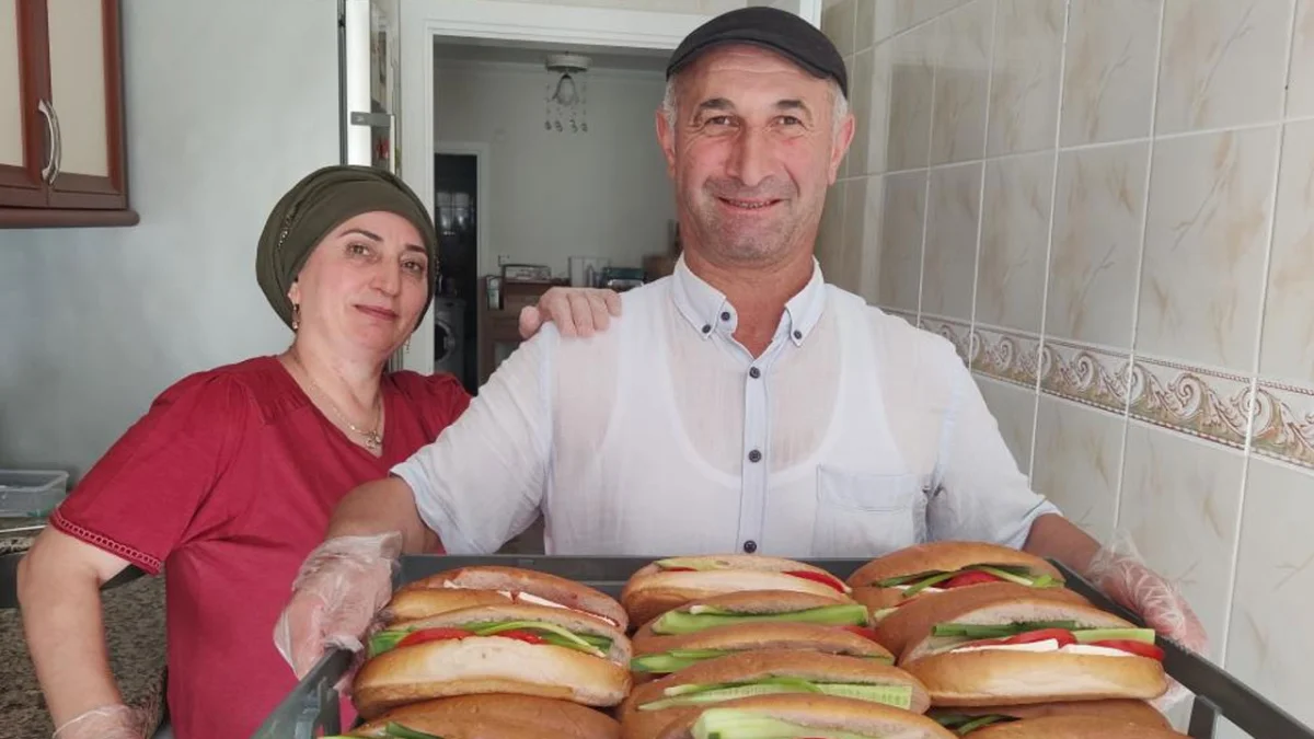 Rize’de 34 Yıldır Tepsisi Başında: “Sandviççi Ağabey”