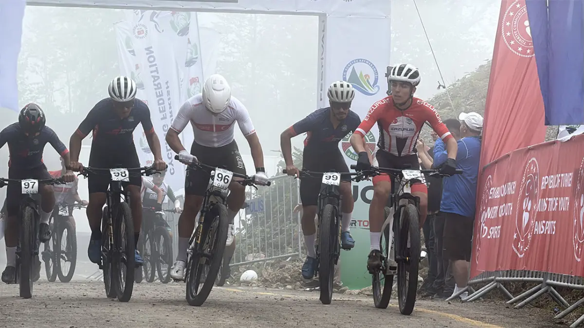 Rize’de 6 ülkeden sporcular Handüzü’nde pedal çevirdi