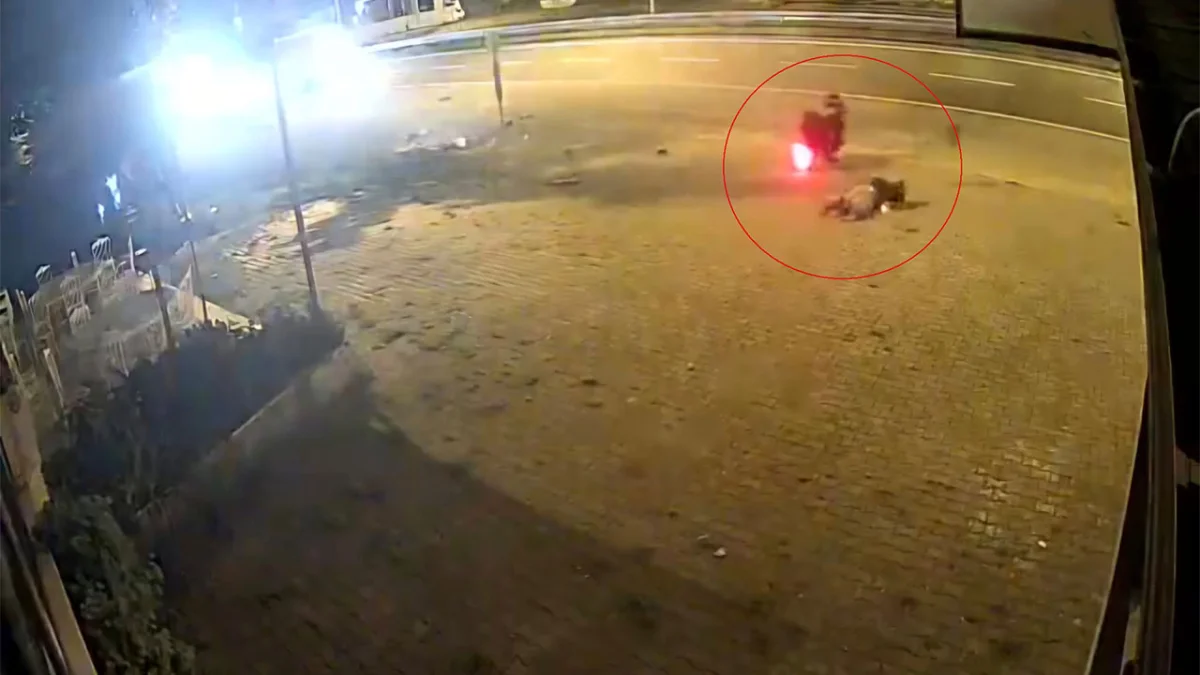 Trabzon'da motosiklet trafik levhasına çarptı! 17 yaşındaki sürücü yaralandı