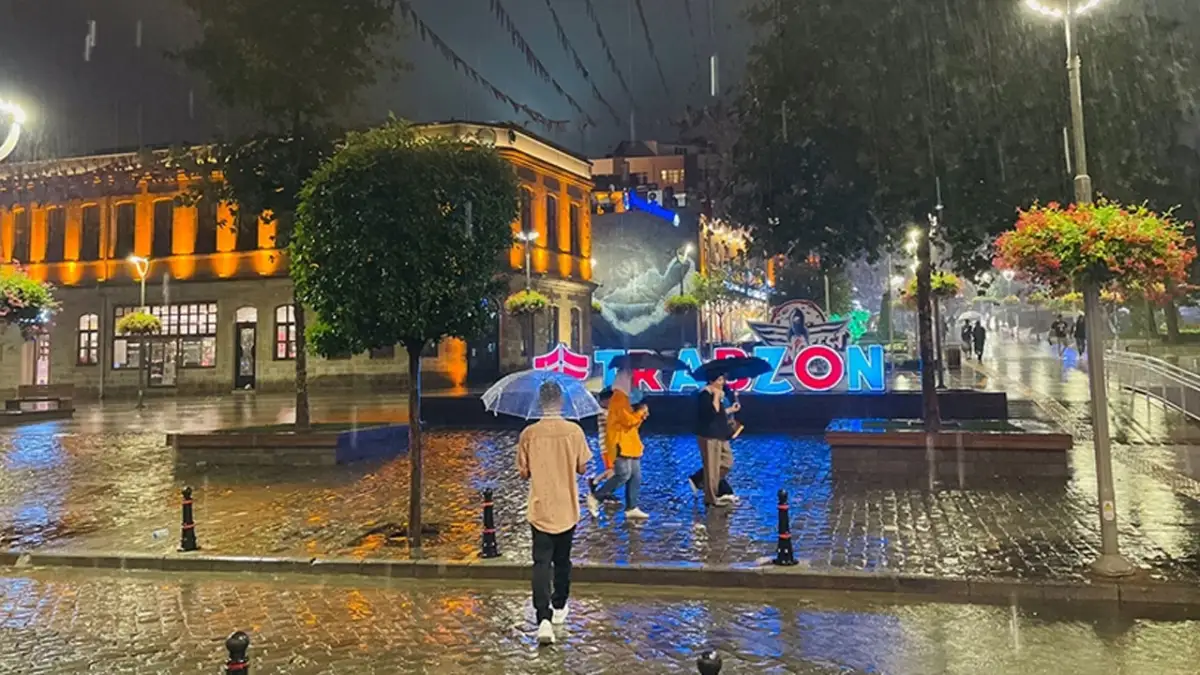 Trabzon’da yağış alarmı! Dışarı çıkacaklar dikkat