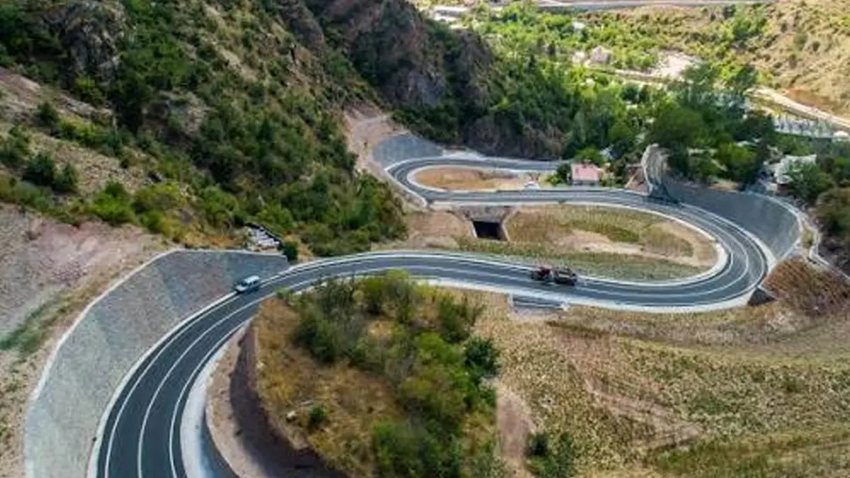 Trabzon-Gümüşhane yolunda tünel çalışması! Ulaşım kontrollü sağlanıyor