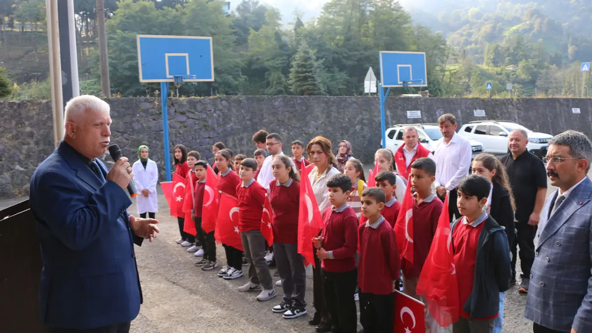 Trabzon Of’ta yeni eğitim yılı kardeşlik temasıyla başladı