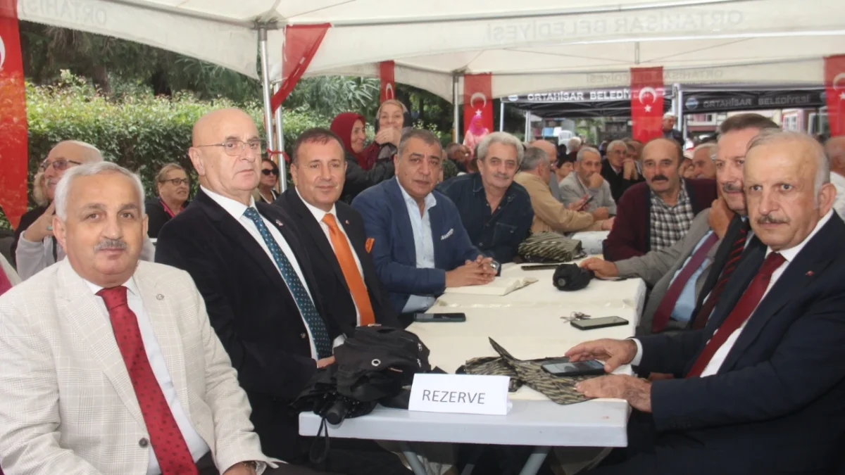 Trabzon Ticaret Lisesi mezunları bir araya geldi