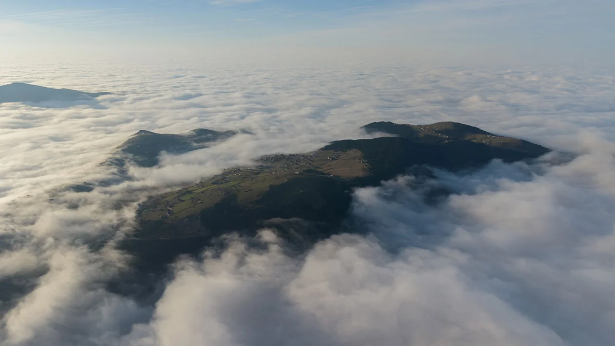 Trabzon’un bulutlara komşu yaylalarında sonbahar güzelliği