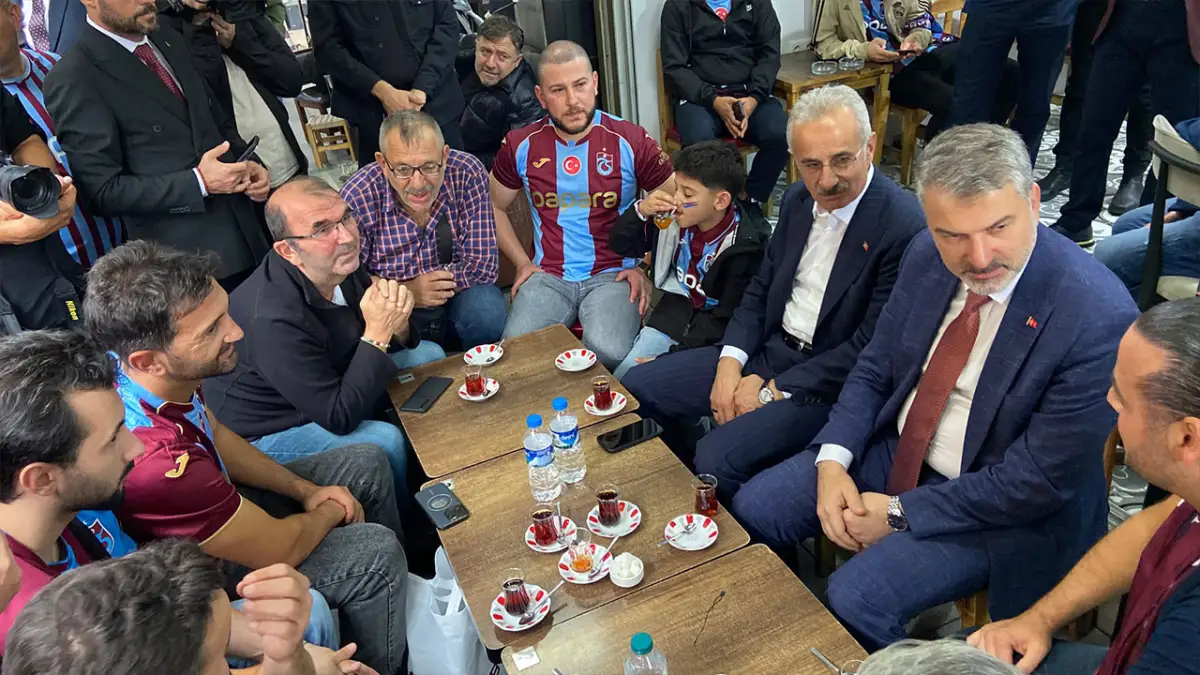 Trabzon’da Bakan Uraloğlu’nun esnaf ziyaretinde dikkat çeken anlar