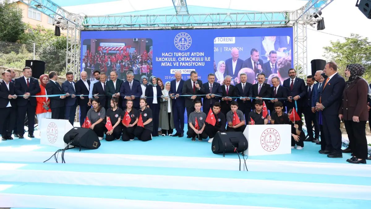 Trabzon’da eğitime büyük katkı! 3 okul ve bir yurt açıldı