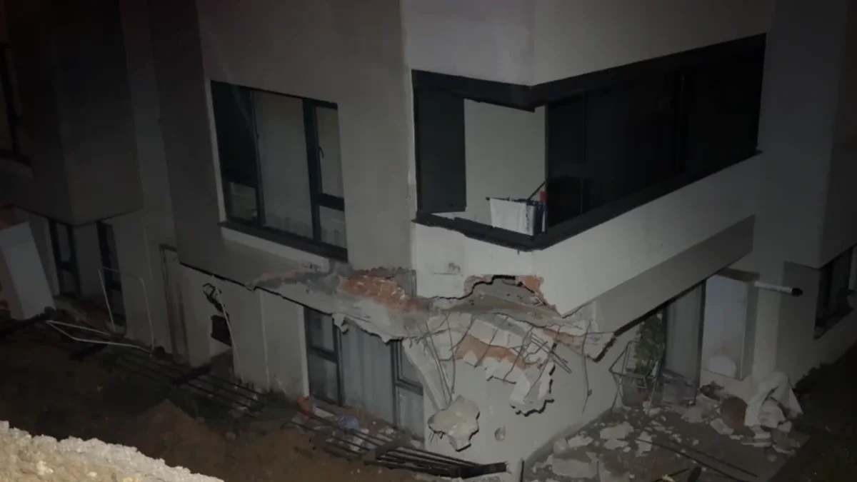 Trabzon’da korkutan çökme! 2 bina tahliye edildi