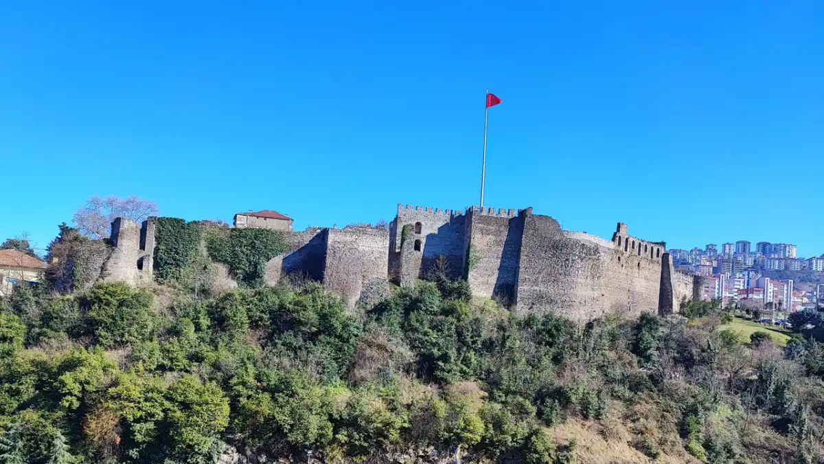 Trabzon’da tarihi surlar harekete geçildi! İhale aşamasına geldi