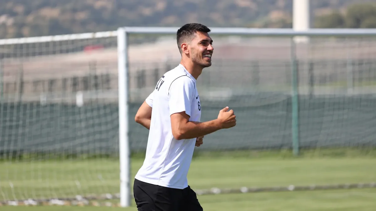 Trabzonspor'un eski futbolcusu Ceyhun Gülselam futbolu bıraktı!