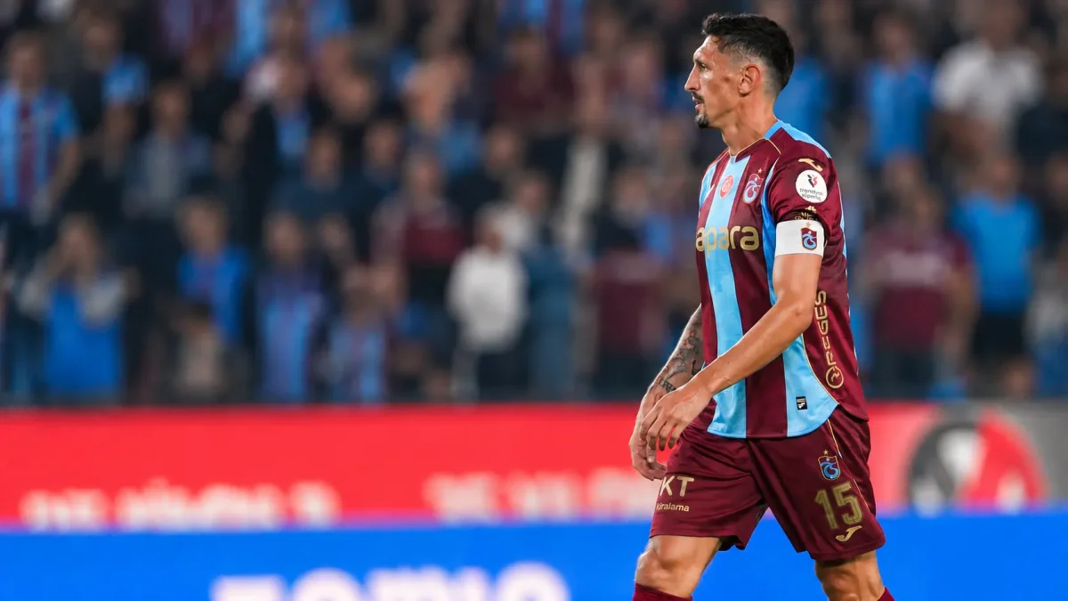 Trabzonspor’un yıldızı Stefan Savic’e milli davet