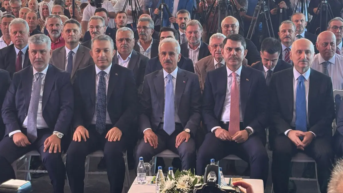 Trabzon'un 11 yıllık hayali gerçek oldu! Uzunkum'da temel atma töreni yapıldı