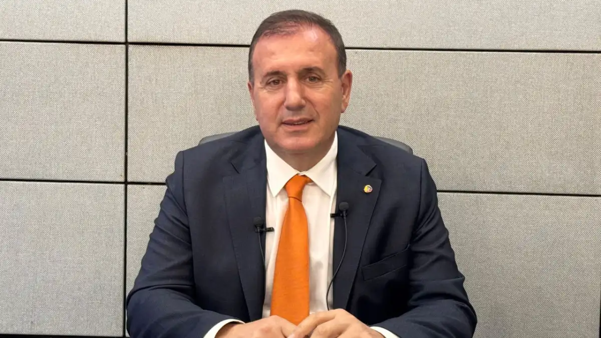 TTSO Başkan adayı Erkut Çelebi turuncu kravatın sırrını canlı yayında açıkladı!