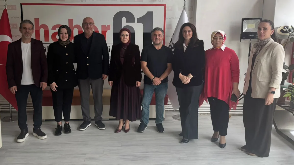 AK Parti Trabzon İl Kadın Kolları Başkanı Ayfer Cihan ve yönetiminden Haber61’e ziyaret