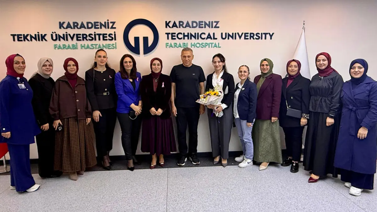 AK Parti Trabzon Kadın Kolları’ndan meme kanseri farkındalık ziyareti
