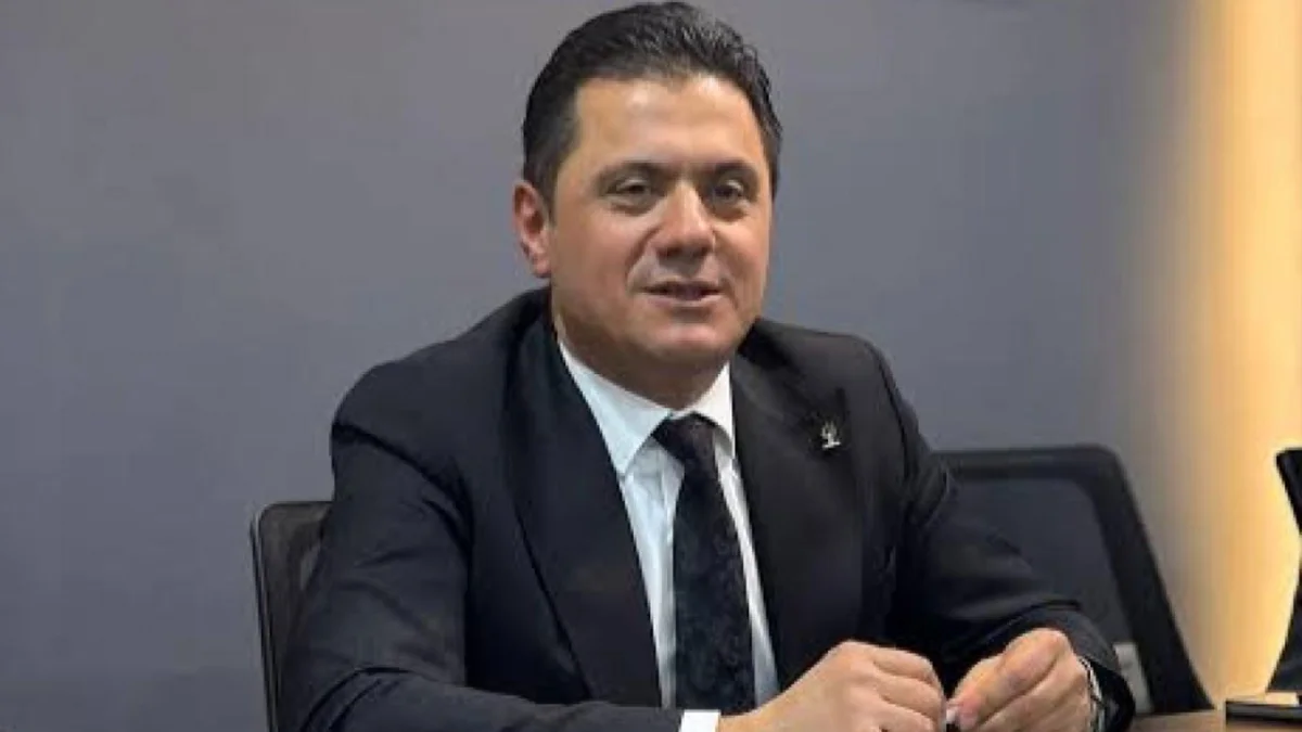 AK Partili Hisoğlu'dan Başkan Kaya'ya eleştiri "Projeyle gelsin, valizimi alır giderim"