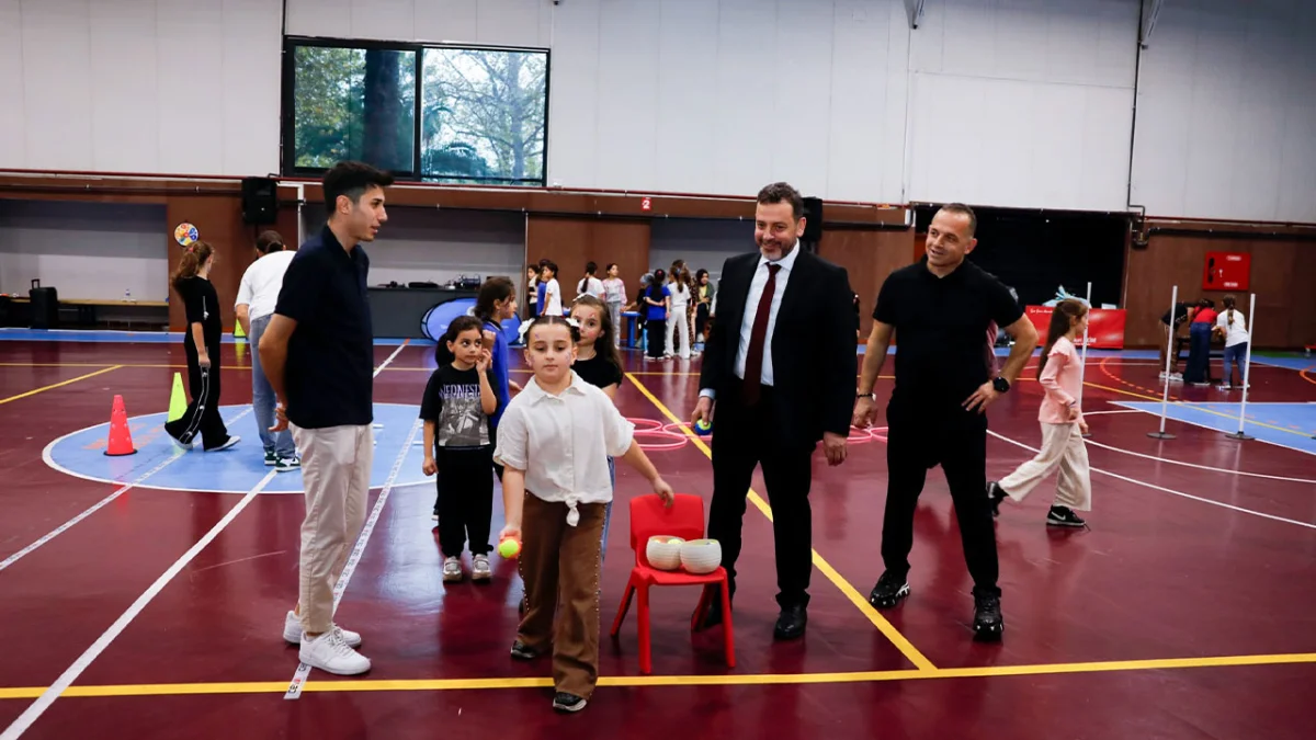 Akçaabat’ta kız çocuklarına özel spor şenliği
