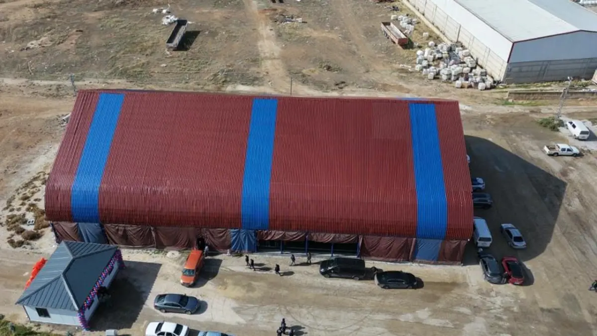 Aksaray’da Trabzonspor sevgisi halı sahaya taşındı! Bordo-mavi tesis açıldı