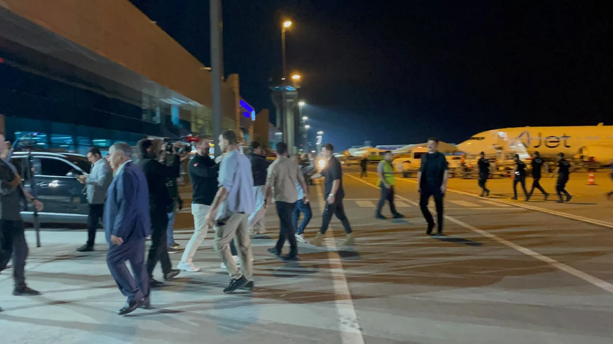 Ankara-Şanlıurfa uçağında bomba paniği: Yolcular tahliye edildi, uçak arandı