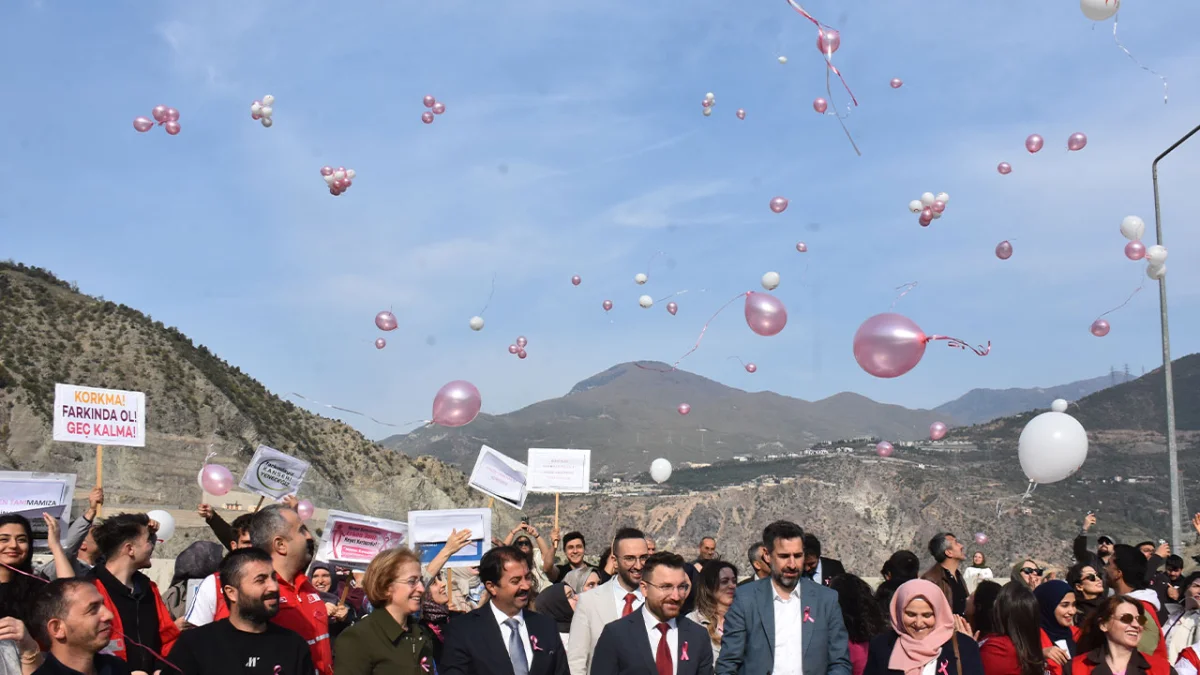 Artvin’de Deriner Barajı’nda kansere karşı farkındalık etkinliği
