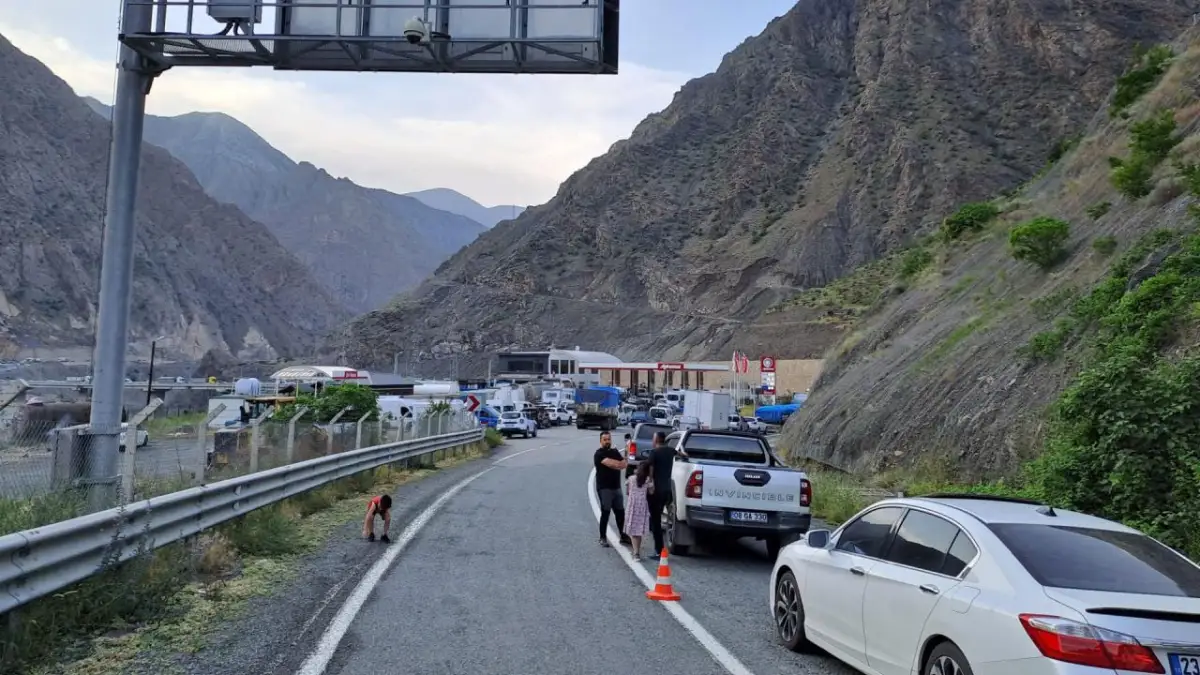 Artvin-Erzurum yolunda sürücülere uyarı! 20 tünelde çalışma var
