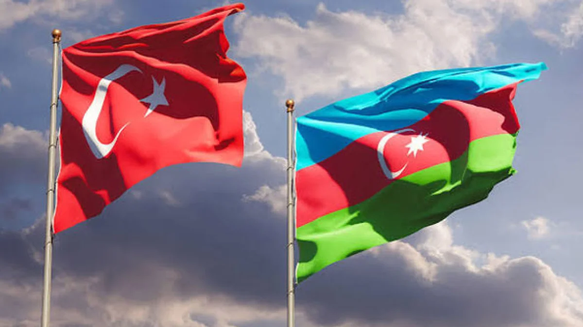Azerbaycan 31 Türk'e kapıyı kapattı! Fatih Erbakan ve Ahmet Çakar da listede