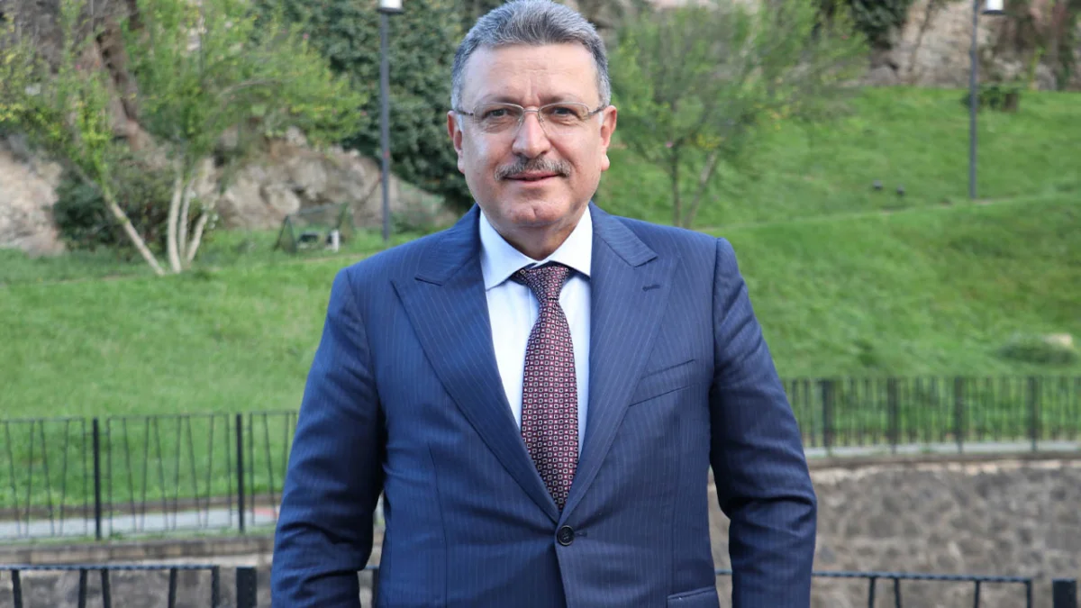 Başkan Genç açıkladı! Mısır Milli Takımı Teknik Direktörü Trabzon'a geliyor