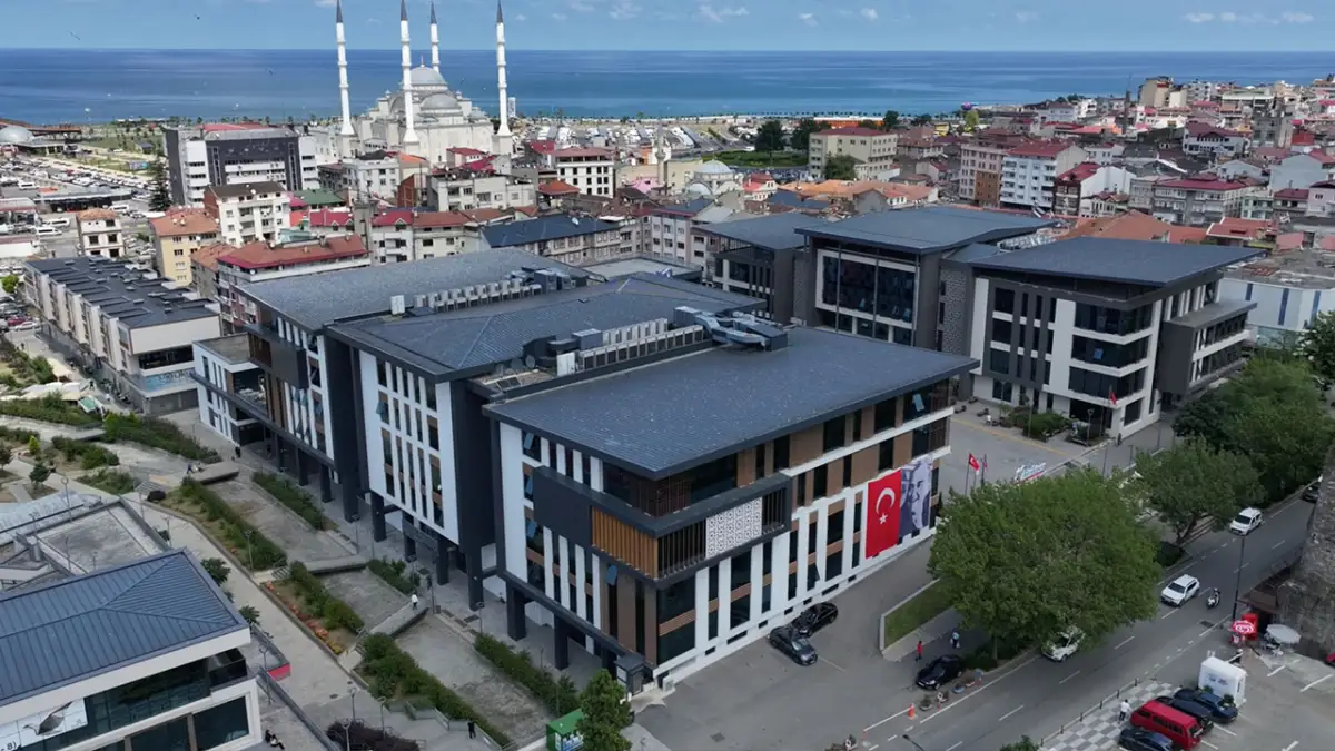 Batmaz açıkladı"Ortahisar Belediyesinde 1 milyar üzerinde borç çıktı" "Projelerin yüzde 60'ını yaptık"