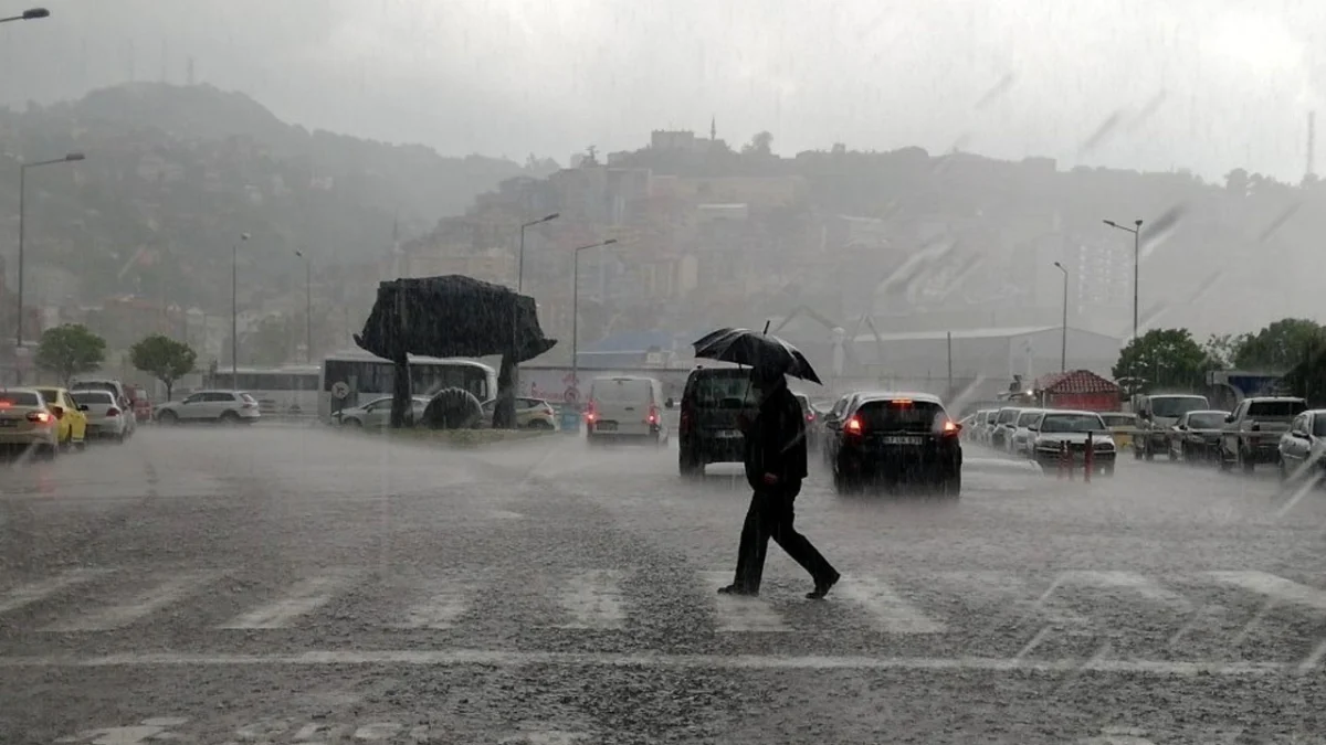 Bayburt için sağanak yağış uyarısı! Gece saatlerine dikkat