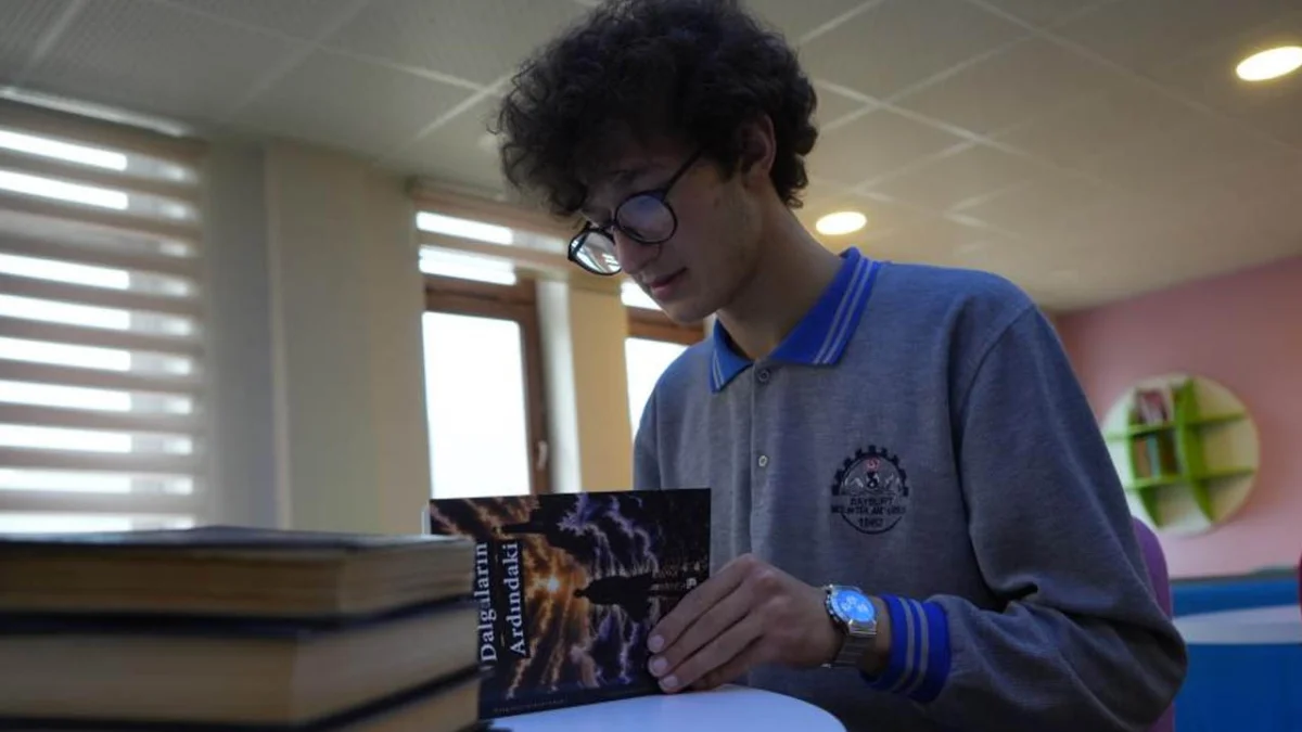 Bayburt’ta 17 yaşındaki meslek lisesi öğrencisi roman yazdı!